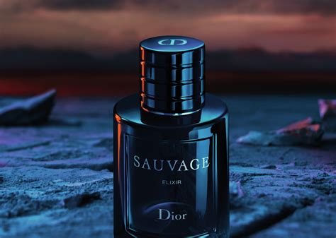 how does dior sauvage elixir smell